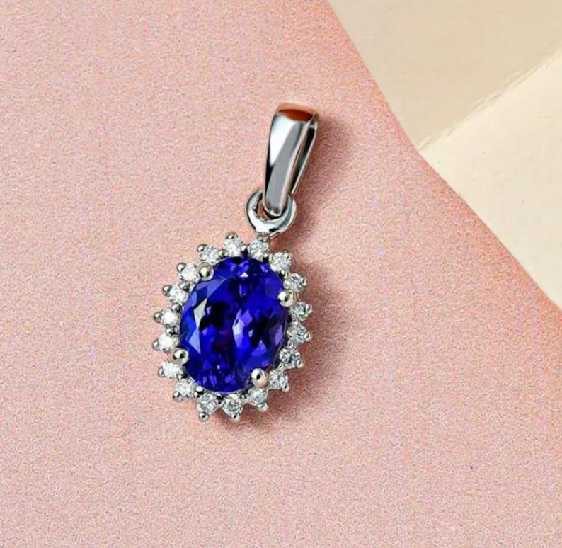 Vintage Style Oval Tanzanite & Moissanite Pendant