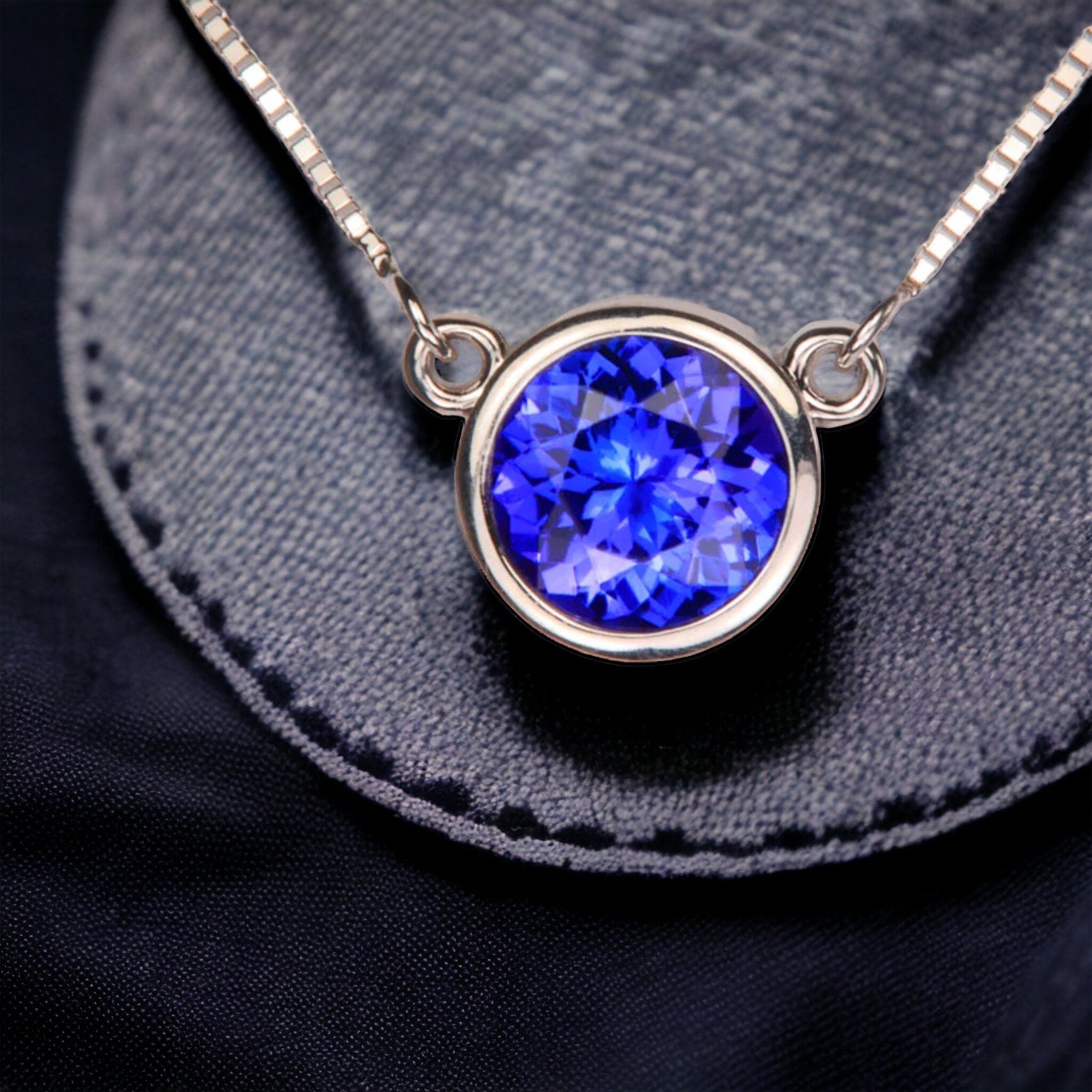 Bezel-Set Round Tanzanite Solitaire Pendant