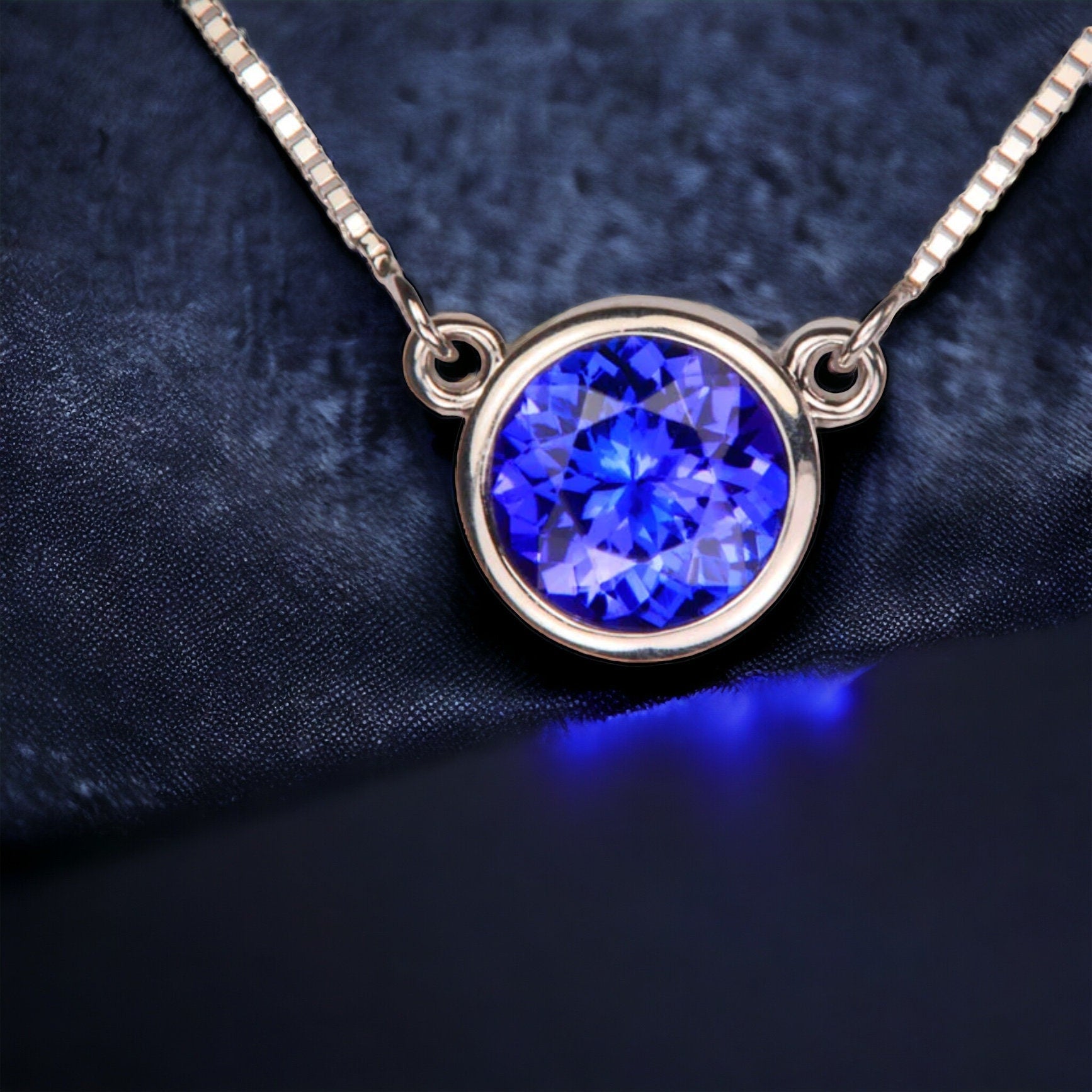 Bezel-Set Round Tanzanite Solitaire Pendant